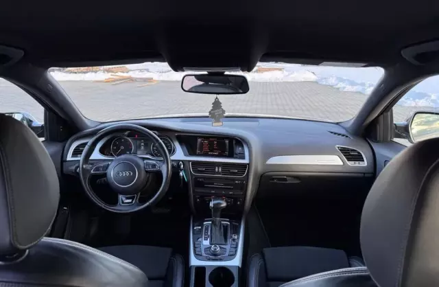 AUDI A4 