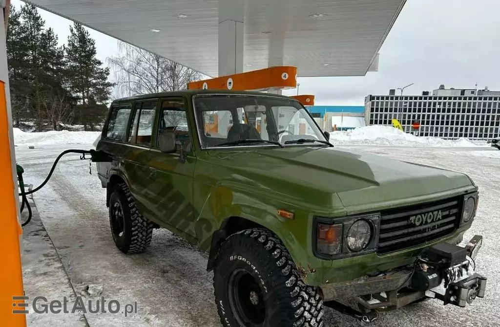 TOYOTA Land Cruiser 