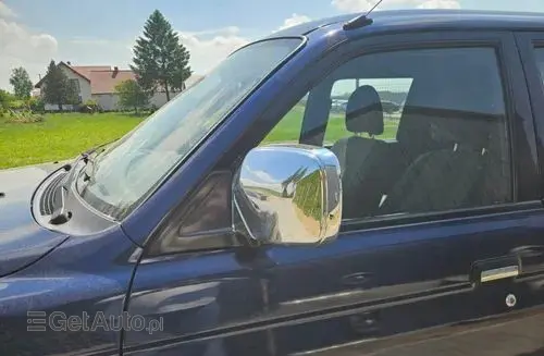 MITSUBISHI L 200 