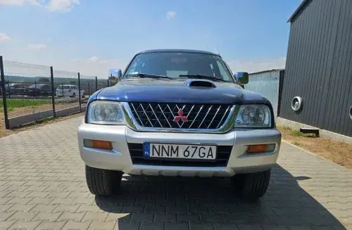 MITSUBISHI L 200 