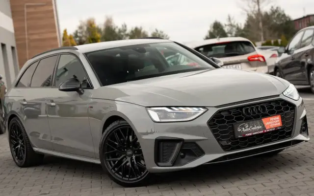 AUDI A4 Avant 35 TFSI S tronic S line