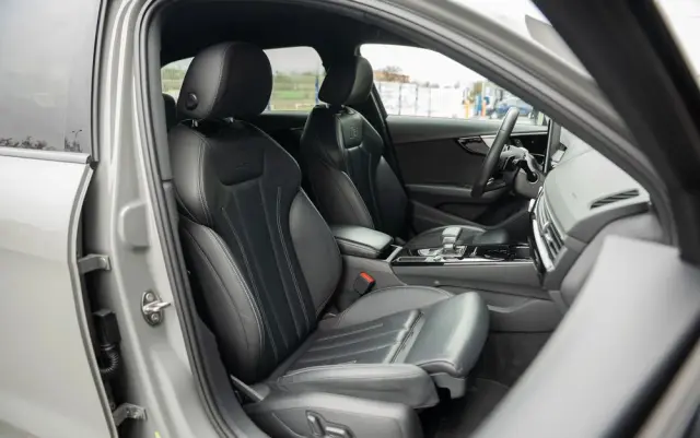 AUDI A4 Avant 35 TFSI S tronic S line
