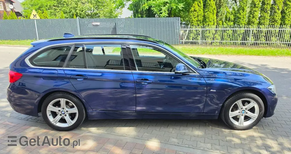 BMW Seria 3 320i xDrive Sport Line Shadow sport