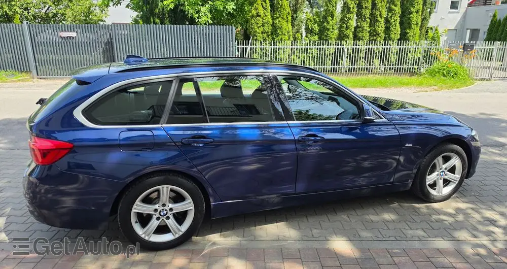 BMW Seria 3 320i xDrive Sport Line Shadow sport