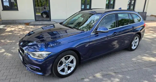 BMW Seria 3 320i xDrive Sport Line Shadow sport
