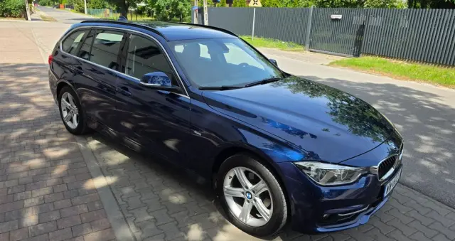 BMW Seria 3 320i xDrive Sport Line Shadow sport