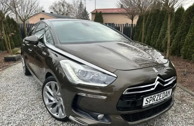 CITROEN DS5 