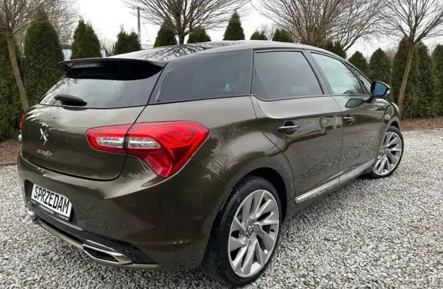 CITROEN DS5 