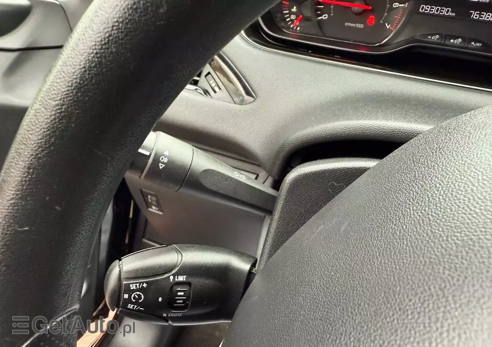 PEUGEOT 208 1.0 PureTech Access