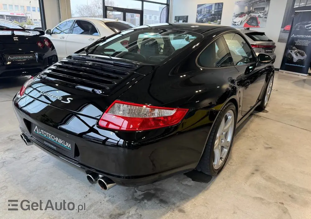 PORSCHE 911 Carrera S