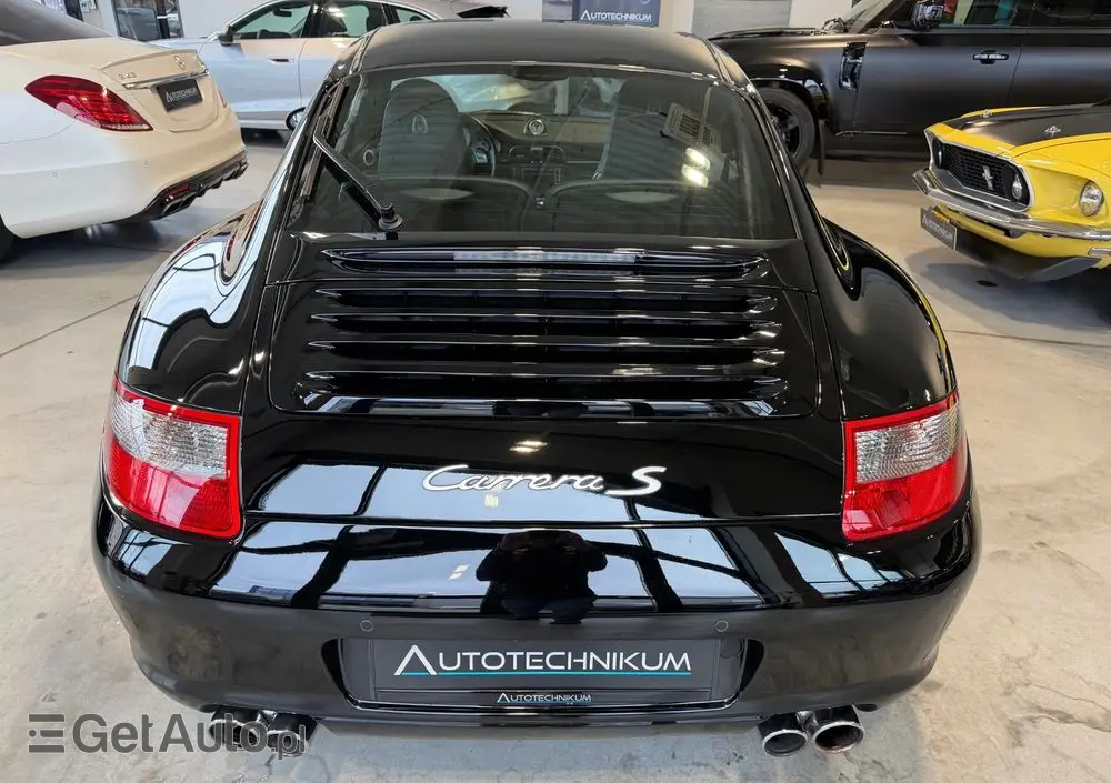 PORSCHE 911 Carrera S