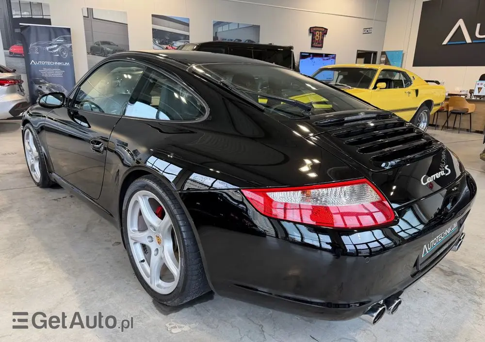 PORSCHE 911 Carrera S