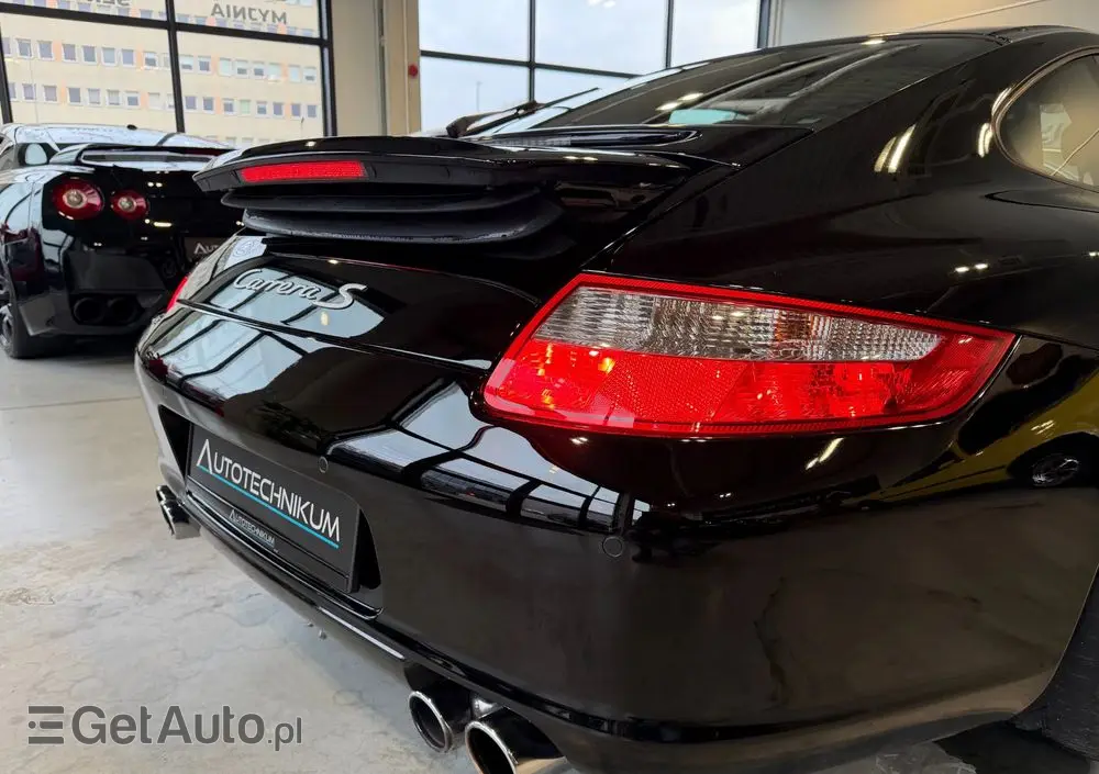 PORSCHE 911 Carrera S