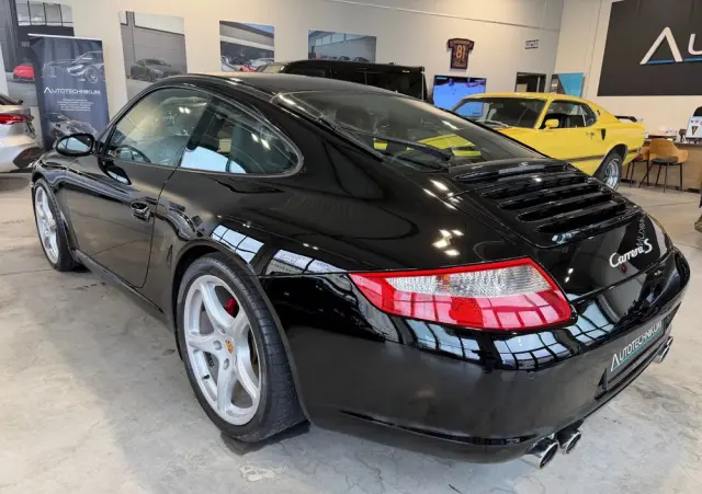 PORSCHE 911 Carrera S