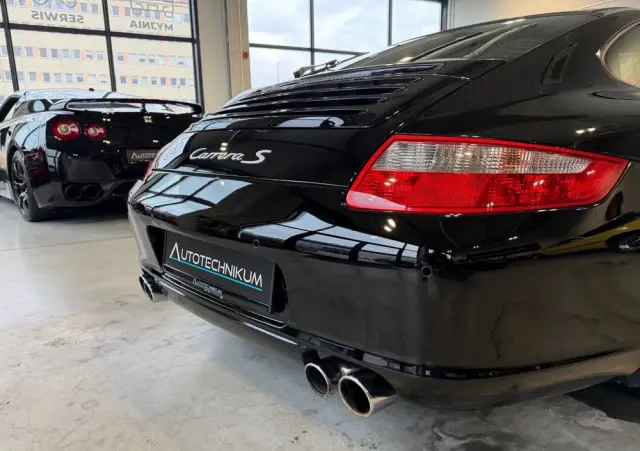 PORSCHE 911 Carrera S