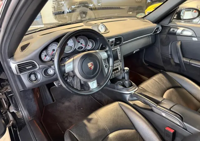 PORSCHE 911 Carrera S