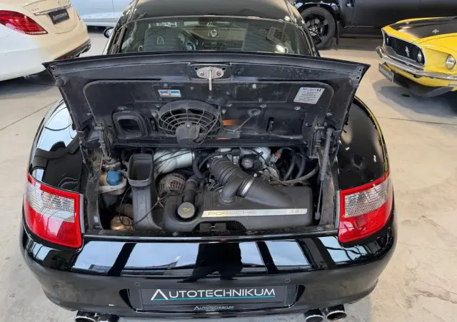 PORSCHE 911 Carrera S