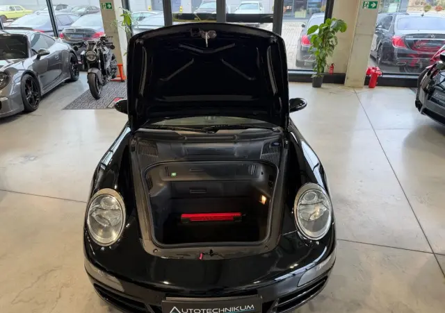 PORSCHE 911 Carrera S