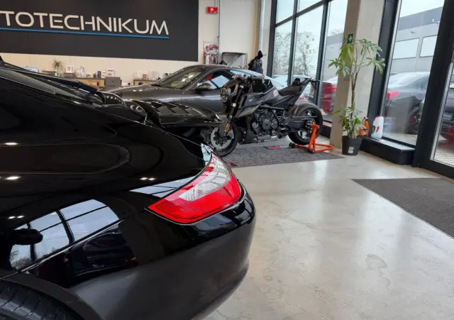 PORSCHE 911 Carrera S