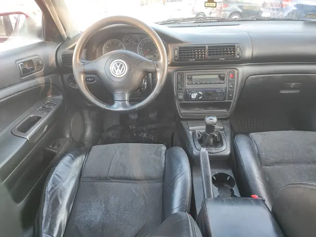 VOLKSWAGEN Passat Comfortline