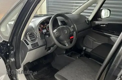 SUZUKI SX4 