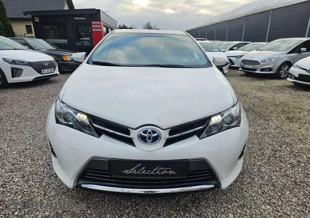 TOYOTA Auris 1.8 VVT-i Hybrid Automatik Edition
