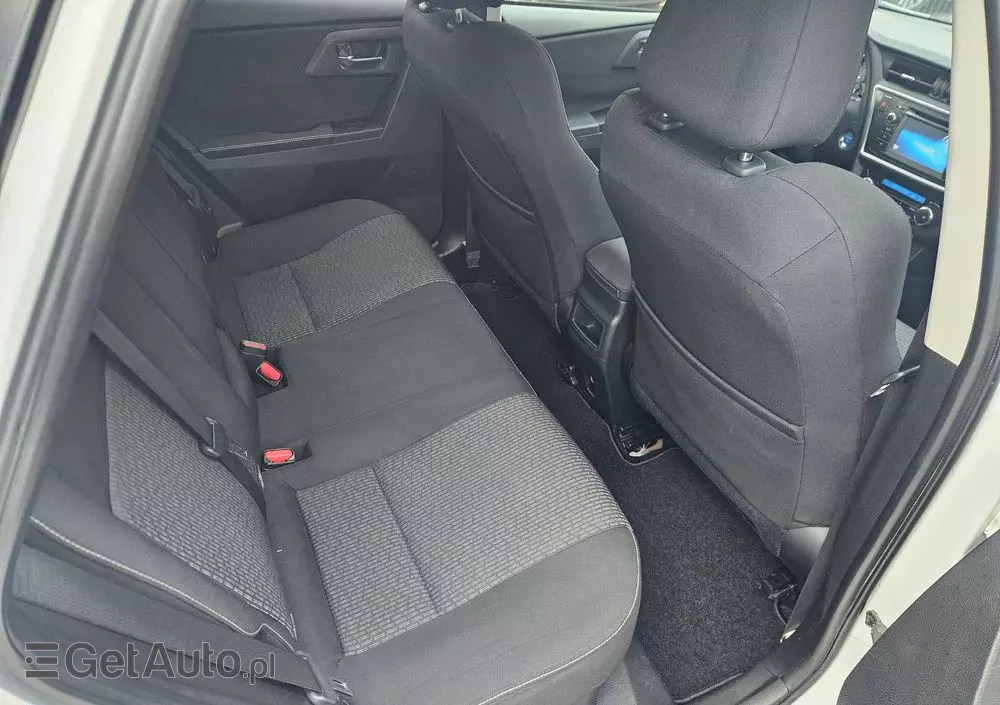 TOYOTA Auris 1.8 VVT-i Hybrid Automatik Edition