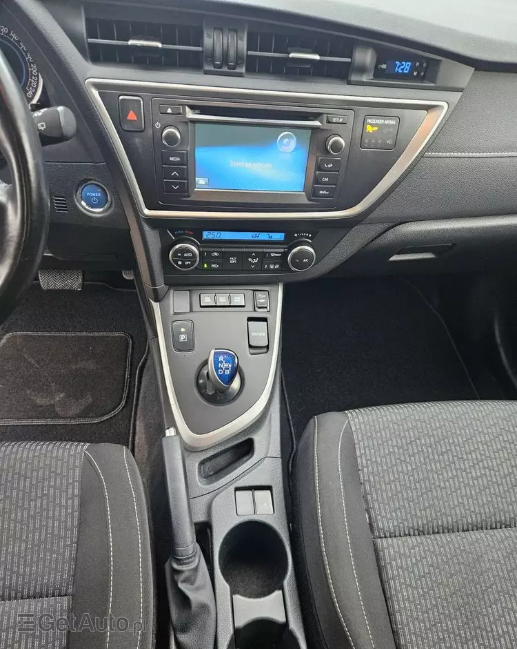 TOYOTA Auris 1.8 VVT-i Hybrid Automatik Edition