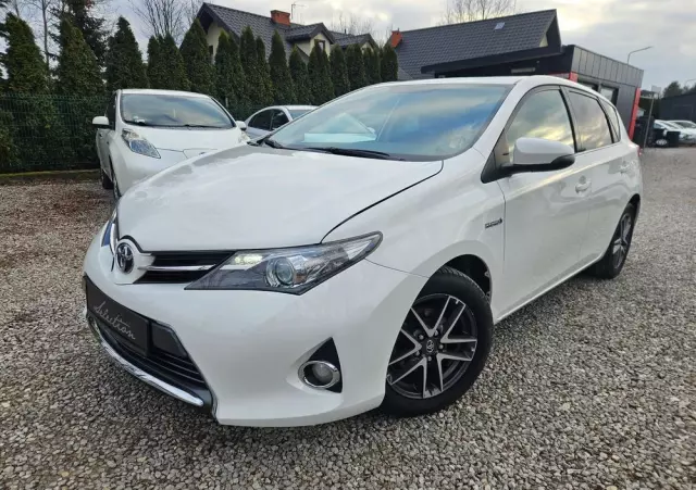 TOYOTA Auris 1.8 VVT-i Hybrid Automatik Edition