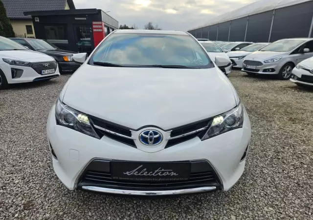 TOYOTA Auris 1.8 VVT-i Hybrid Automatik Edition