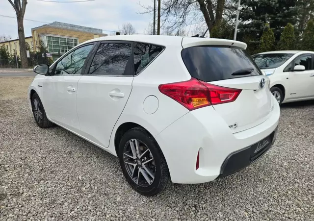 TOYOTA Auris 1.8 VVT-i Hybrid Automatik Edition