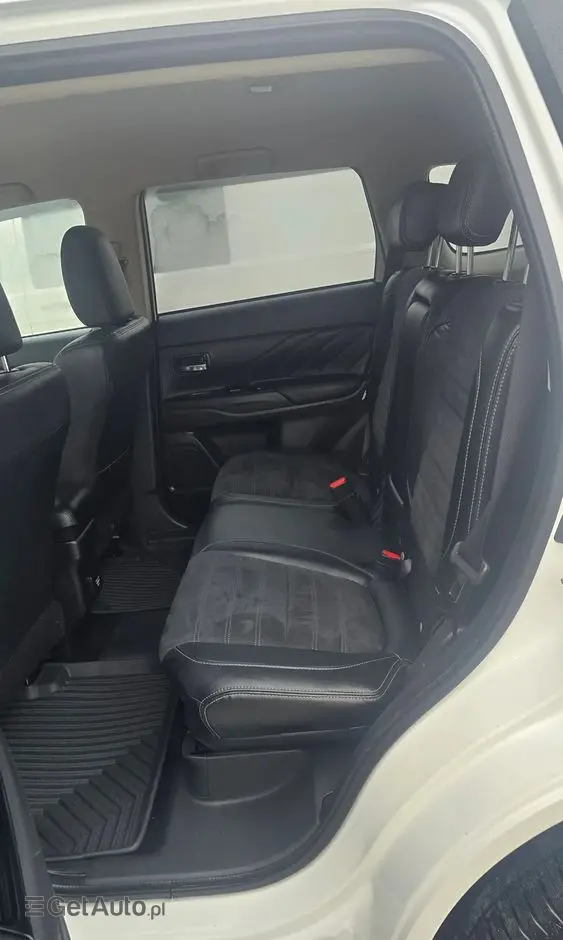 MITSUBISHI Outlander 2.0 4WD