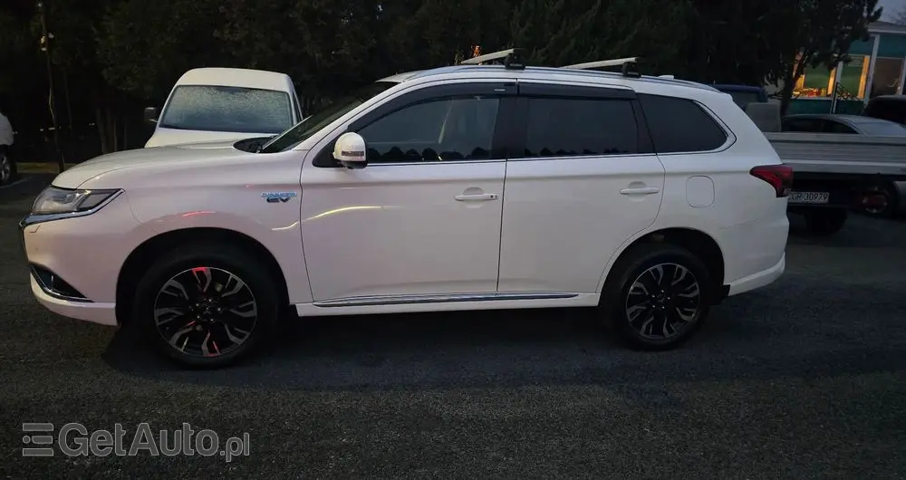 MITSUBISHI Outlander 2.0 4WD