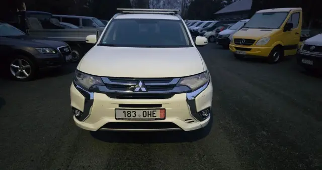 MITSUBISHI Outlander 2.0 4WD