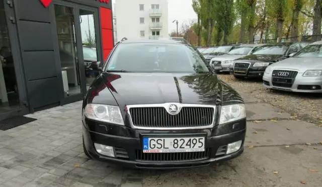 SKODA Octavia 