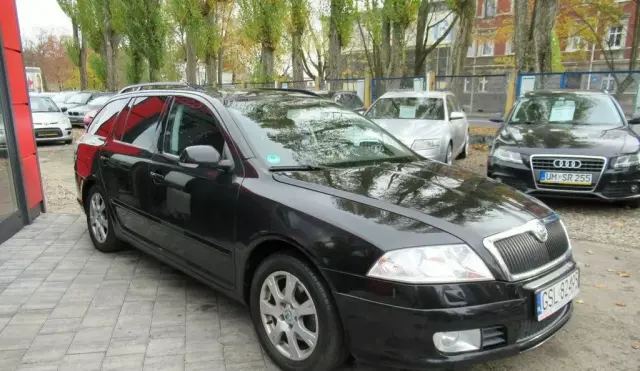 SKODA Octavia 