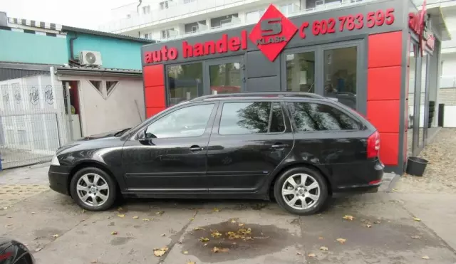SKODA Octavia 