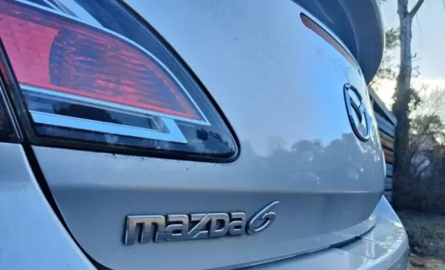 MAZDA 6 