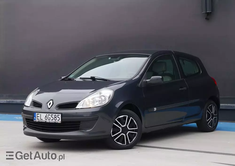 RENAULT Clio 1.4 16V Confort Dynamique
