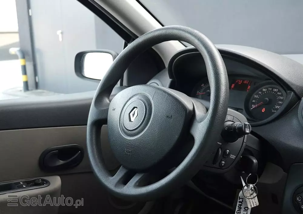 RENAULT Clio 1.4 16V Confort Dynamique