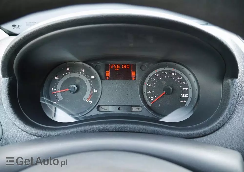 RENAULT Clio 1.4 16V Confort Dynamique