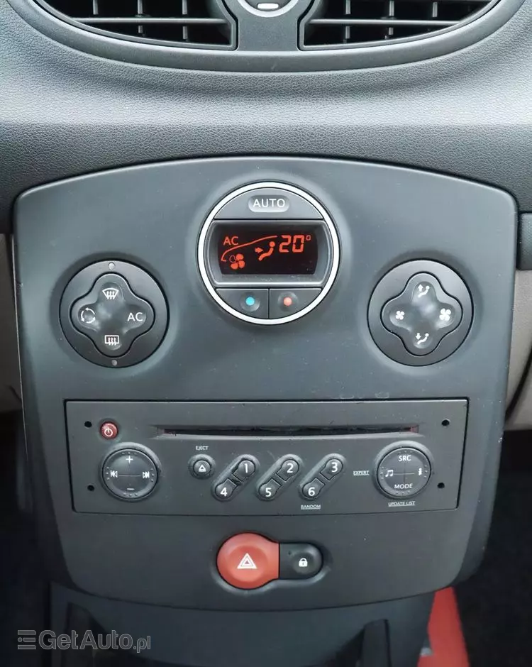 RENAULT Clio 1.4 16V Confort Dynamique