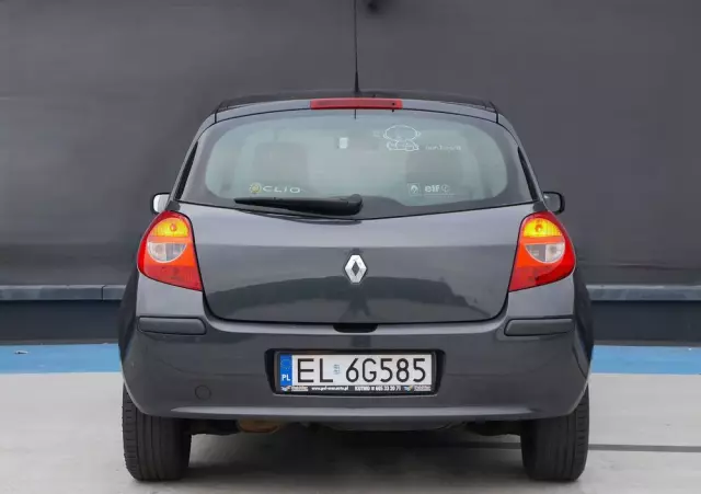 RENAULT Clio 1.4 16V Confort Dynamique