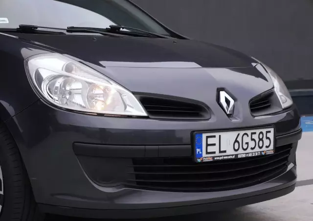 RENAULT Clio 1.4 16V Confort Dynamique