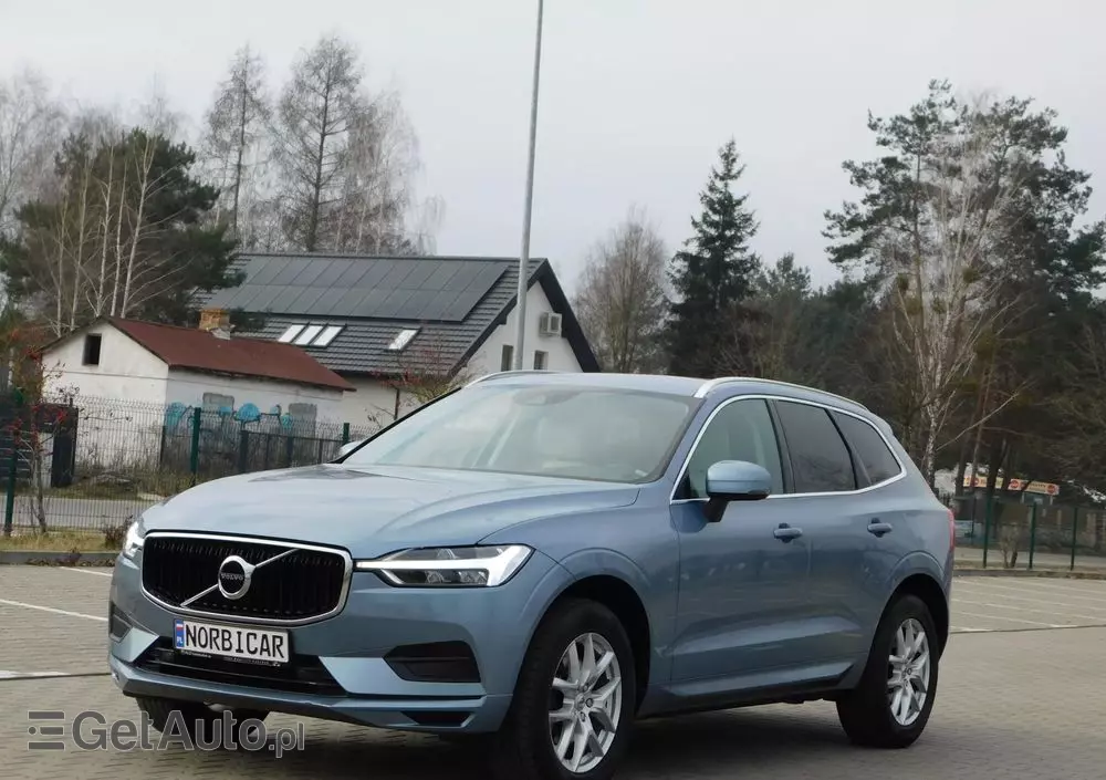 VOLVO XC 60 D3 Momentum Pro
