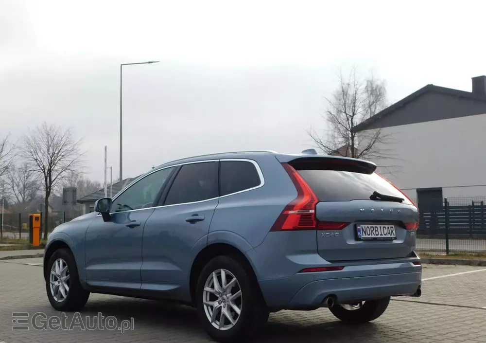 VOLVO XC 60 D3 Momentum Pro