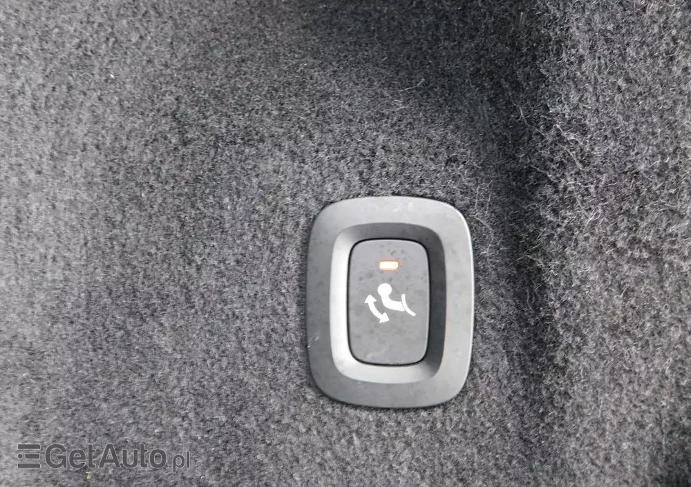 VOLVO XC 60 D3 Momentum Pro