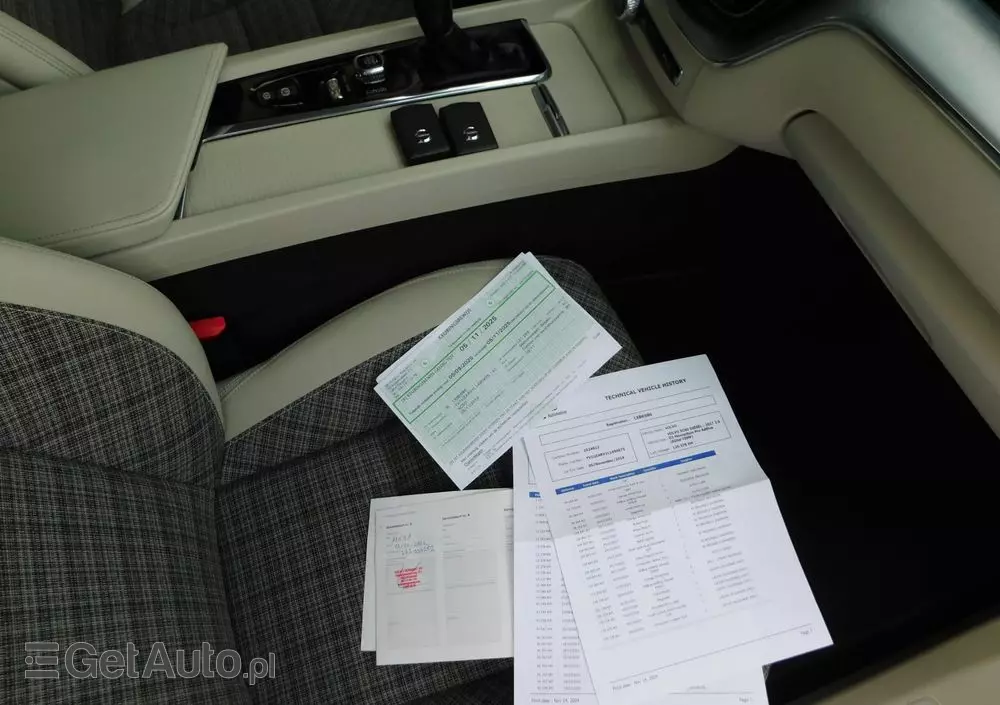 VOLVO XC 60 D3 Momentum Pro