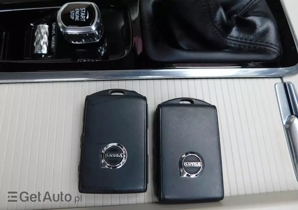 VOLVO XC 60 D3 Momentum Pro