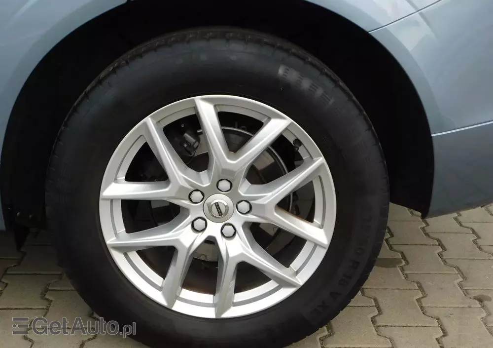 VOLVO XC 60 D3 Momentum Pro